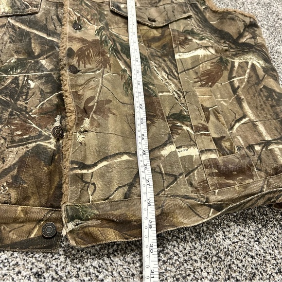 Men’s Levi’s Levi Strauss Signature Sherpa Lined Camouflage Canvas Vest Realtree - Picture 7 of 12